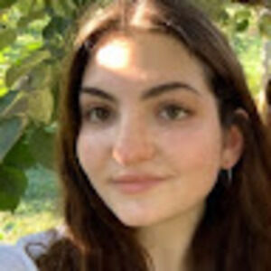 Meet your Posher, Danielle